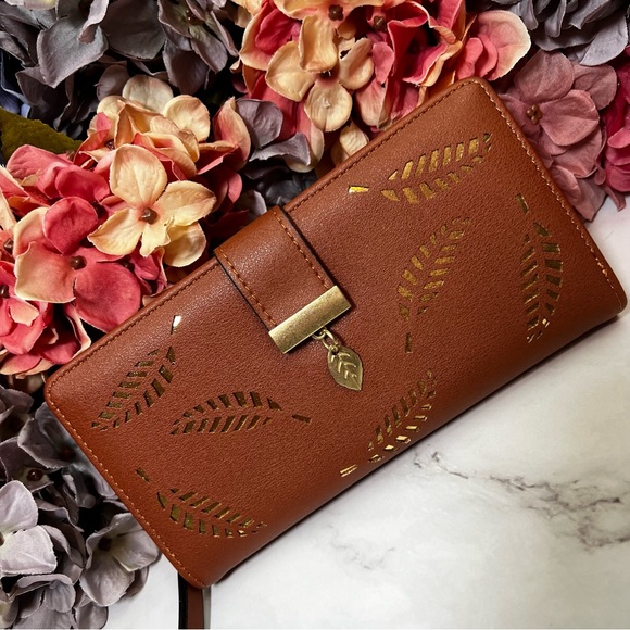 Cinnamon Brown and Gold Leaf Vegan Leather Clutch Wallet - Picture 3 of 16